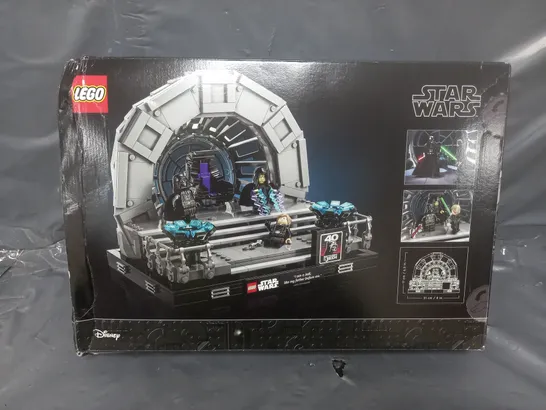 LEGO STAR WARS EMPERORS THRONE ROOM DIORAMA  RRP £89.99