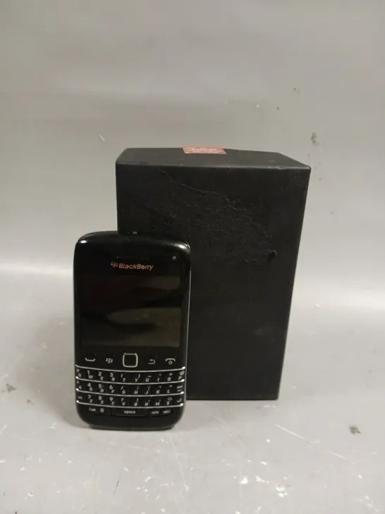 BOXED BLACKBERRY 9790 MOBILE PHONE 