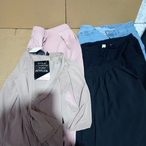 LOT OF 5 CLOTHES INCLUDING TROUSERS AND TOP, APPROX. SIZES S/M