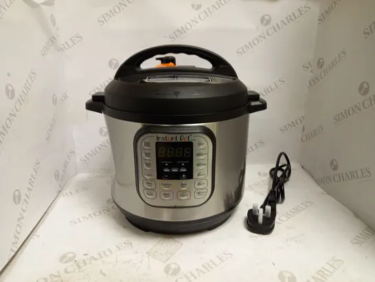 INSTANT POT DUO MULTI USE PRESSURE COOKER