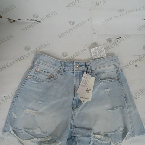 STRADIVARIUS DESTROYED SHORTS IN LIGHT BLUE DENIM SIZE 10