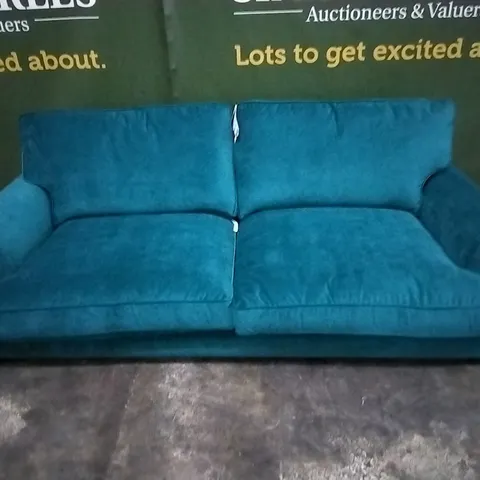 QUALITY BRITISH DESIGNED LOUNGE CO GREEN VELVET 3 SEATER SOFA