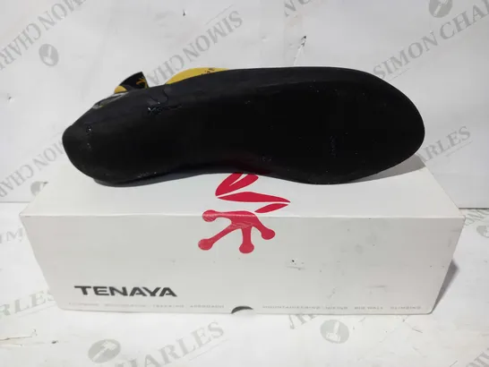 BOXED PAIR OF TENAYA MASAI SHOES IN YELLOW/WHITE/BLACK UK SIZE 12.5