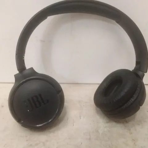 BOXED JBL WIRELESS HEADPHONES 