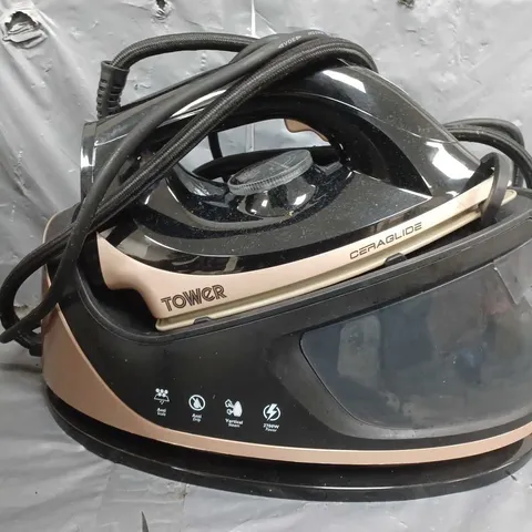 TOWER CERAGLIDE STEAM GENERATOR IRON 2700W - BLACK/GOLD