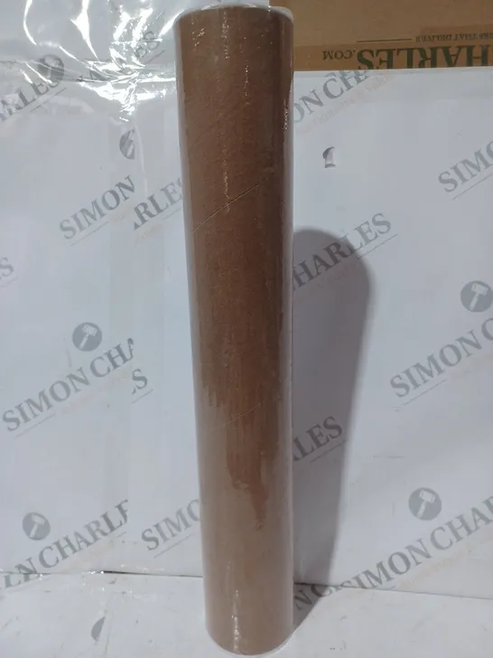 UNBRANDED TUBE OF APPROXIMATELY 10 FEATHER BADMINTON SHUTTLECOCKS