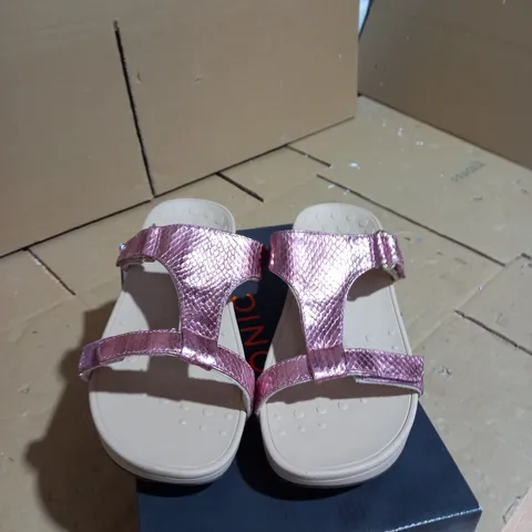 VIONIC ELLIE SANDAL IN PINK  SIZE 7