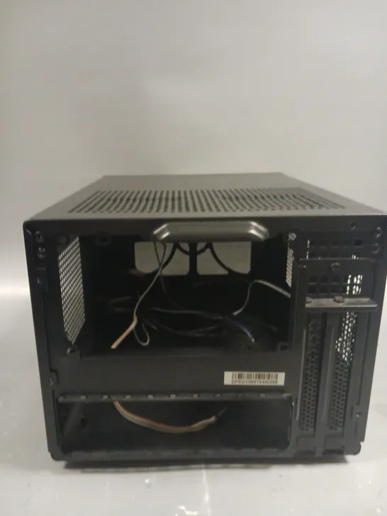 SILVERSTONE COMPUTER CHASSIS WITH SCREWS BLACK