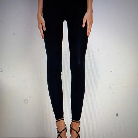 PACKAGED RIVER ISLAND MOLLY MID RISE JEGGINGS - SIZE 10S