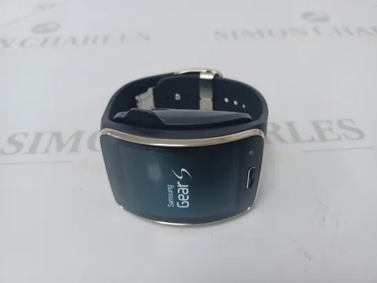 SAMSUNG GEAR S SMART WATCH WITH BATTERY PACK