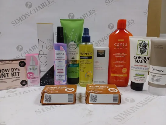 BOX OF APPROX 10 ASSORTED BEAUTY PRODUCTS TO INCLUDE SIMPLE BOOSTER SERUM, TANGLE TEEZER SPRAY, CANTU SHAMPOO, ETC 