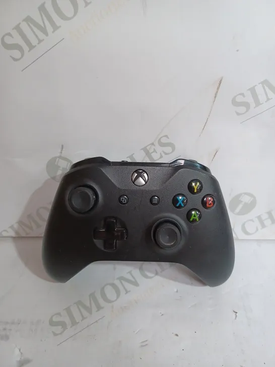 XBOX 1 WIRELESS CONTROLLER IN BLACK 