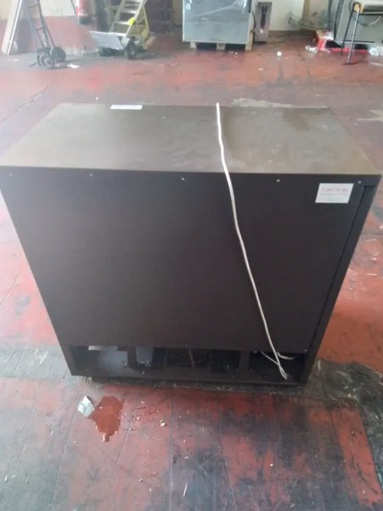 A&G UNDERCOUNTER 2 DOOR FRIDGE 