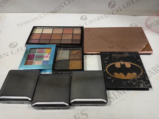 REVOLUTION EYE SHADOW PALETTE COLLECTION 8 ITEMS 