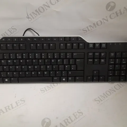 BOX OF APPROXIMATELY 15 ASSORTED KEYBOARDS OF VARYING MODELS TO CONTAIN LOGITECH, HP ETC	