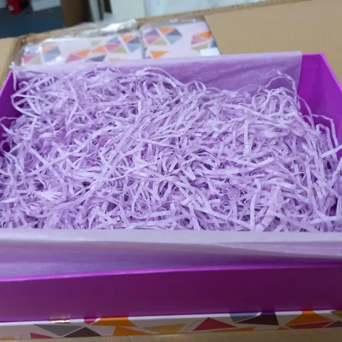 24 PACKS OF BOXED TILI CONFETTI DESIGN LILAC