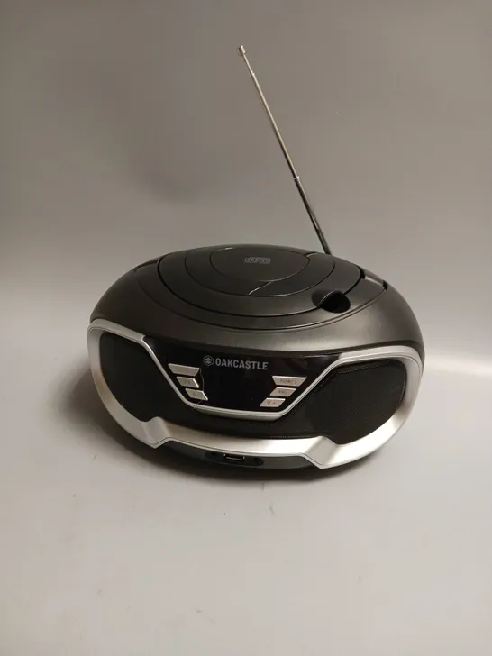 BOXED OAKCASTLE CD PLAYER IN BLACK AND SILVER BLUETOOTH ENABLED WITH USB AND AUX PLAYBACK