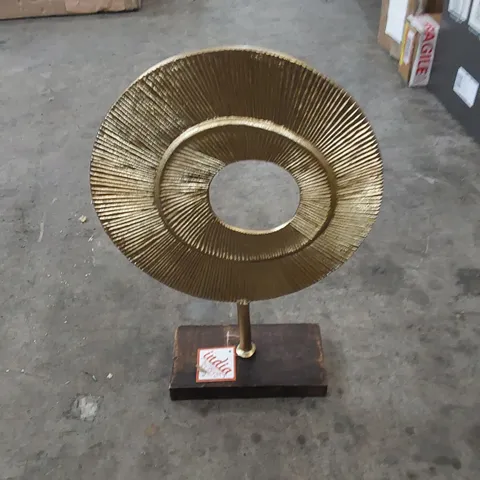 BOXED AMARILIS 43cm DECOR GOLD METAL OBJECT (1 BOX)