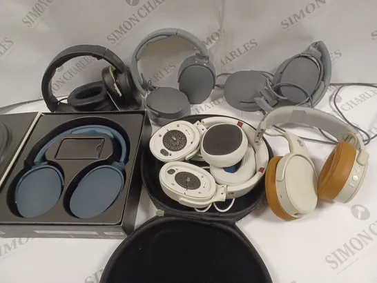 LOT OF 6 ASSORTED PAIRS OF DAMAGED SKULL CANDY HEADPHONES