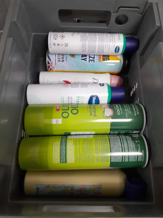 APPROXIMATELY 12 ASSORTED AEROSOLS TO INCLUDE AIR FRYER CLEANER , VASELINE BODY SPRAY , OLIVE OIL SHEEN SPRAY , ETC 