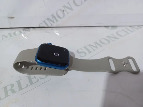 APPLE WATCH SERIES 7 IN STONE/BLUE