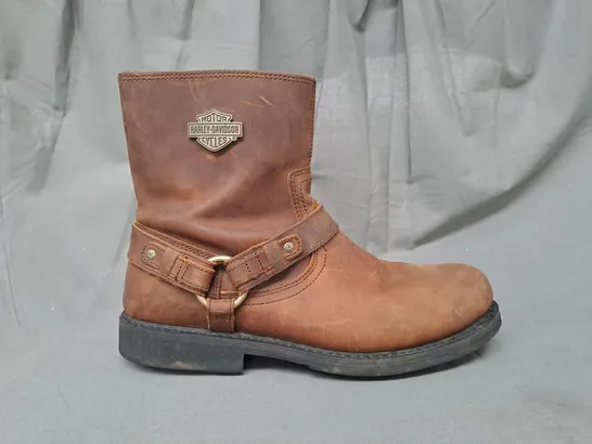 PAIR OF HARLEY DAVIDSON ANKLE BOOTS IN BROWN UK SIZE 11