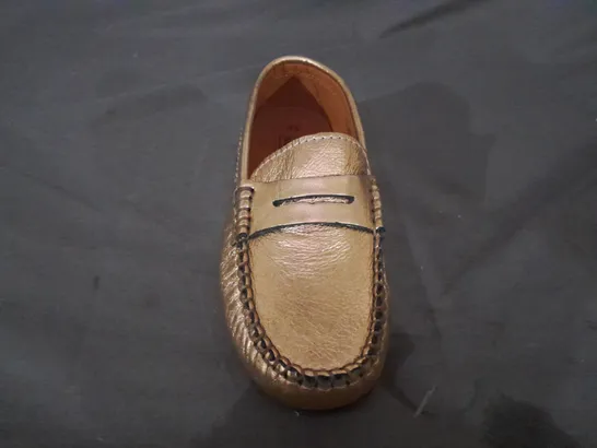 BOXED PAIR OF ATLANTA MOCCASIN SLIP-ON SHOES IN METALLIC GOLD EU SIZE 33