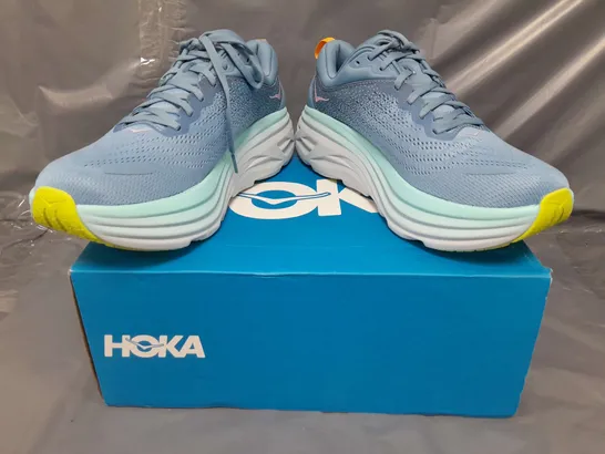 BOXED PAIR OF HOKA BONDI 8 WOMEN'S RUNNING SHOES IN BLUE/PINK/MULTI UK SIZE 9