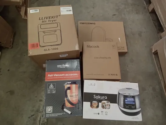 PALLET OF ASSORTED ITEMS INCLUDING STOREMIC TOILET SEAT, MACOOK RICE COOKER, LLIVEKIT AIR FRYER, BACOENG ASH VAC, YUM ASIA SAKURA RICE COOKER, AIR FRYER TOASTER OVEN