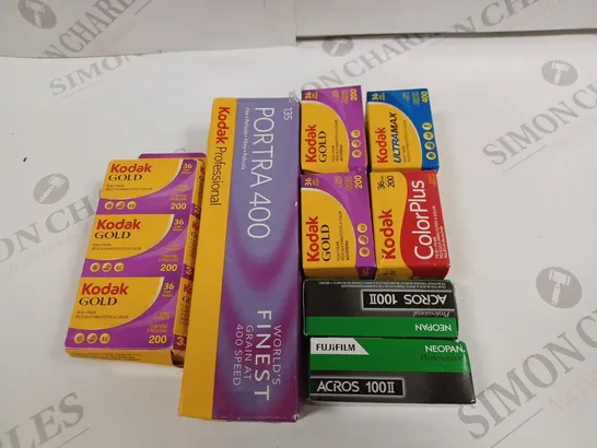 LOT OF 8 ASSORTED PACKS OF PHOTOGRAPHY FILM TO INCLUDE KODAK GOLD AND FUJI FILM ACROS 1002