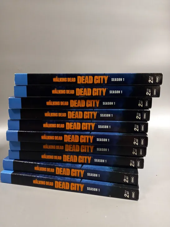 BOX OF APPROXIAMTELY 10 THE WALKING DEAD: DEAD CITY: SEASON 1 - BLUE RAY DISC