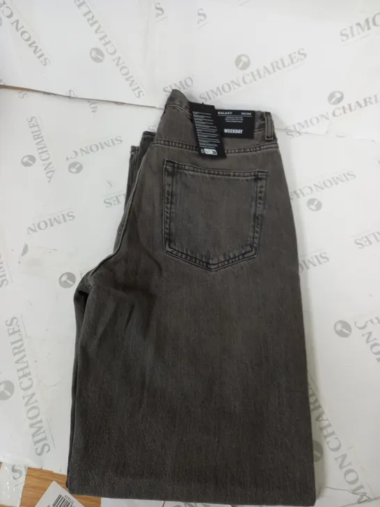 WEEKDAY LOOSE STRAIGHT DENIM JEANS SIZE W30 L34