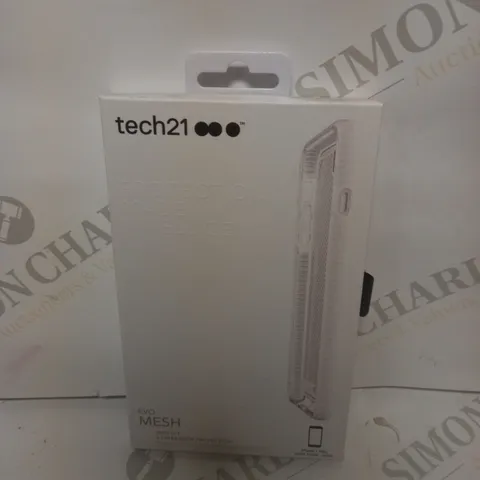 APPROXIMATELY 79 BRAND NEW BOXED TECH 21 EVO MESH IPHONE X CLEAR PHONE CASES