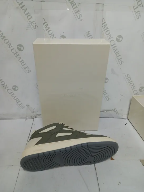 BOXED PAIR OF REPRESENT REPTOR LOW KHAKI/CREAM SIZE 42.5