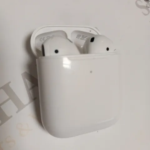 APPLE AIR PODS