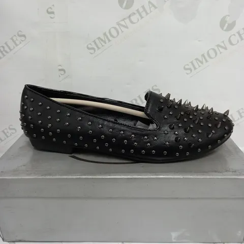 BOXED CASANDRA BLACK SPIKED LOW SHOES - SIZE 6