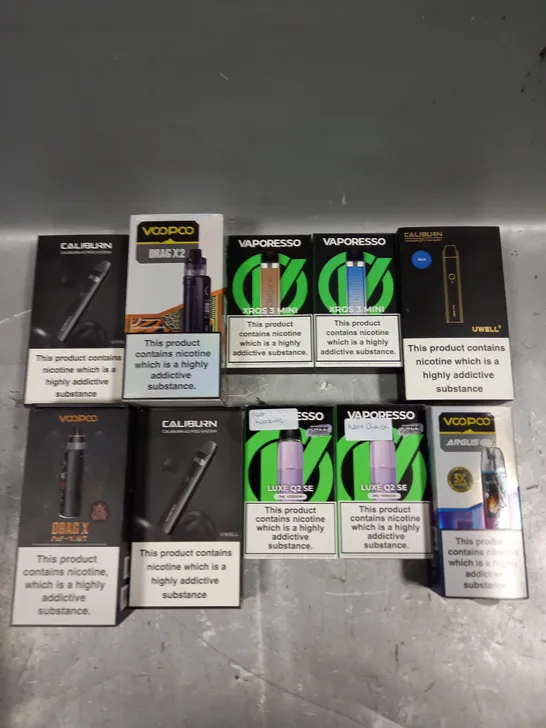 APPROXIMATELY 20 VAPES & E-CIGARETTES TO INCLUDE CALIBURN, VAPORESSO, ARGUS G2 ETC 