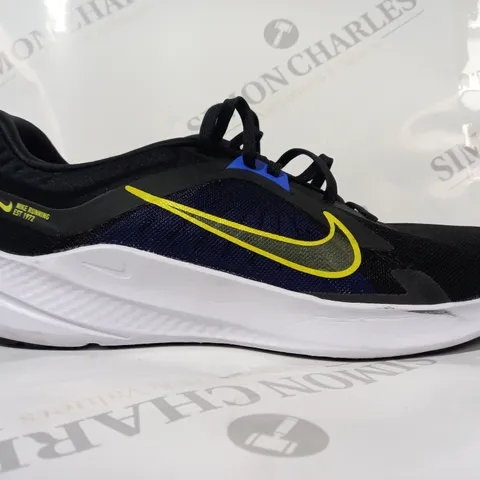 PAIR OF NIKE TRAINERS IN BLACK/YELLOW/BLUE UK SIZE 8