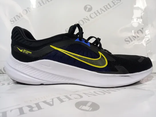 PAIR OF NIKE TRAINERS IN BLACK/YELLOW/BLUE UK SIZE 8