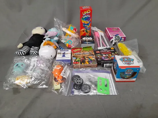 LOT OF ASSORTED TOYS AND GAMES TO INCLUDE UNO, TEDDIES AND PAW PATROL