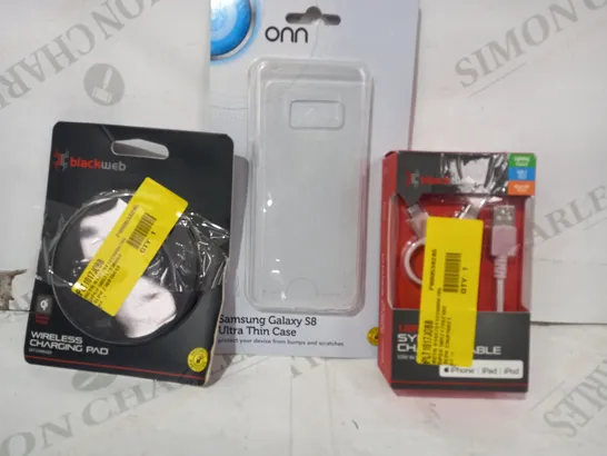 BOX OF APPROXIMATELY 15 ASSORTED ELECTRICAL ITEMS TO INCLUDE BLACKWEB SYNC AND CHARGE CABLE, ONN SAMSUNG GALAXY S8 THIN CASE, BLACKWEB WIRELESS CHARGING PAD, ETC