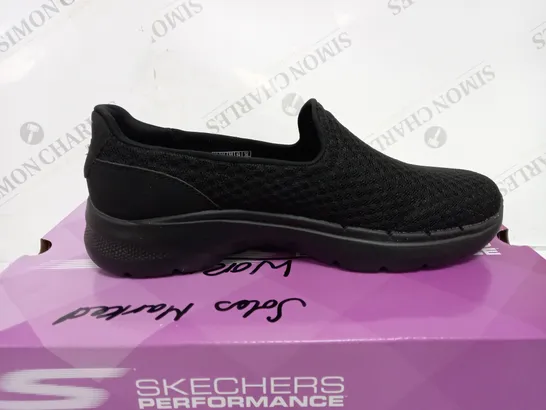  SKECHERS GO WALK 6, BLACK , UK SIZE 4.5