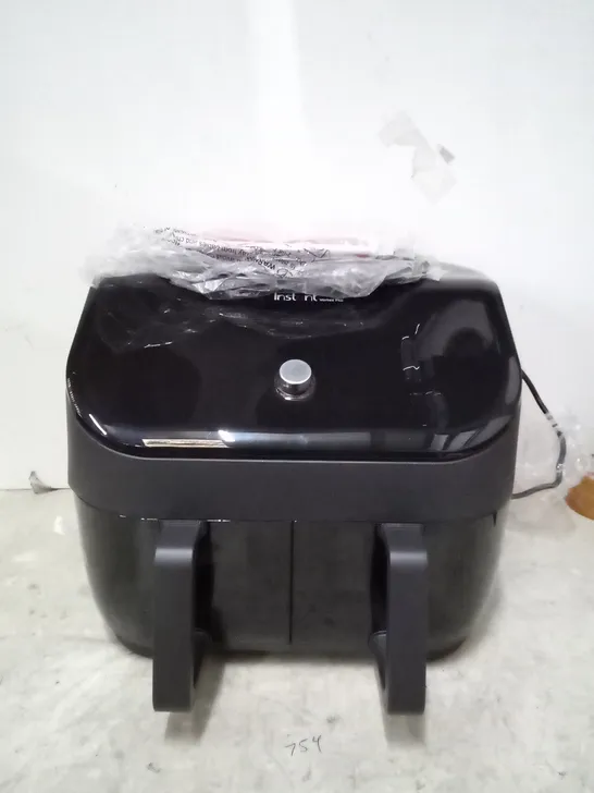 DAMAGED INSTANT VORTEX 8 IN 1 PLUS DOUBLE AIR FRYER 7.6L 