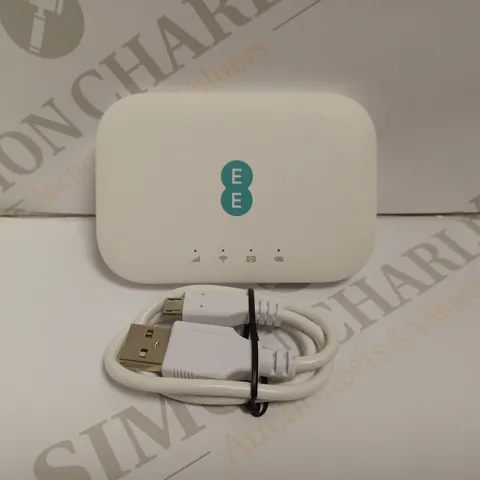 EE MINI HUB - WHITE 