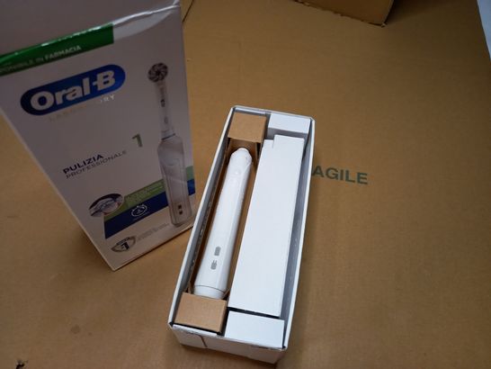 BOXED ORAL B LABORATORY ELECTRIC TOOTHBRUSH