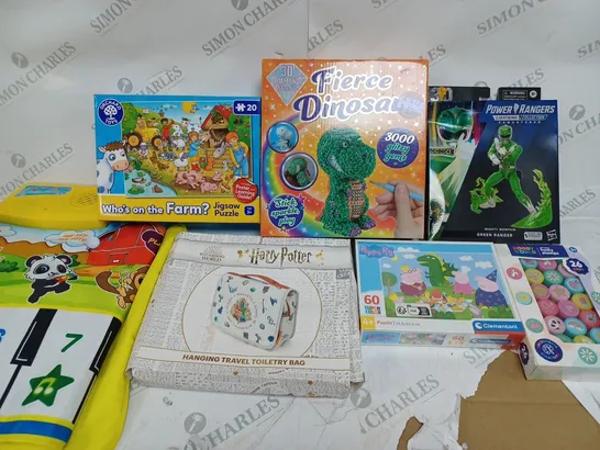 BOX OF APPROX 8 ASSORTED TOYS & GAMES TO INCLUDE MUSICAL MAT, PEPPA PIG PUZZLE, HOBBY WORLD FUNKY STAMPS, ETC 