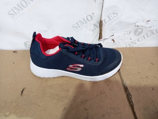 BOXED PAIR OF SKECHERS SIZE 13 KIDS