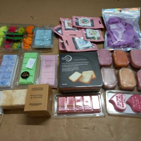LOT OF ASSORTED FRAGRANCED WAX MELTS 