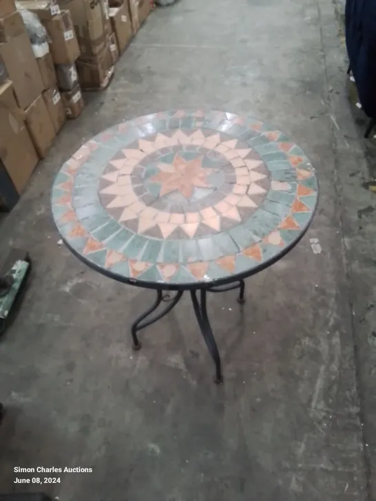 BOXED MOSAIC CIRCULAR TABLE