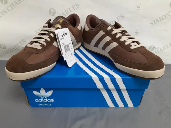 BOXED PAIR OF ADIDAS BECKENBAUER SHOES IN BROWN/WHITE UK SIZE 9